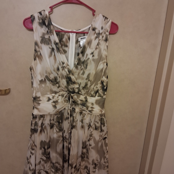 Dkny Dresses & Skirts - DKNY Cream and Brown Midi Dress